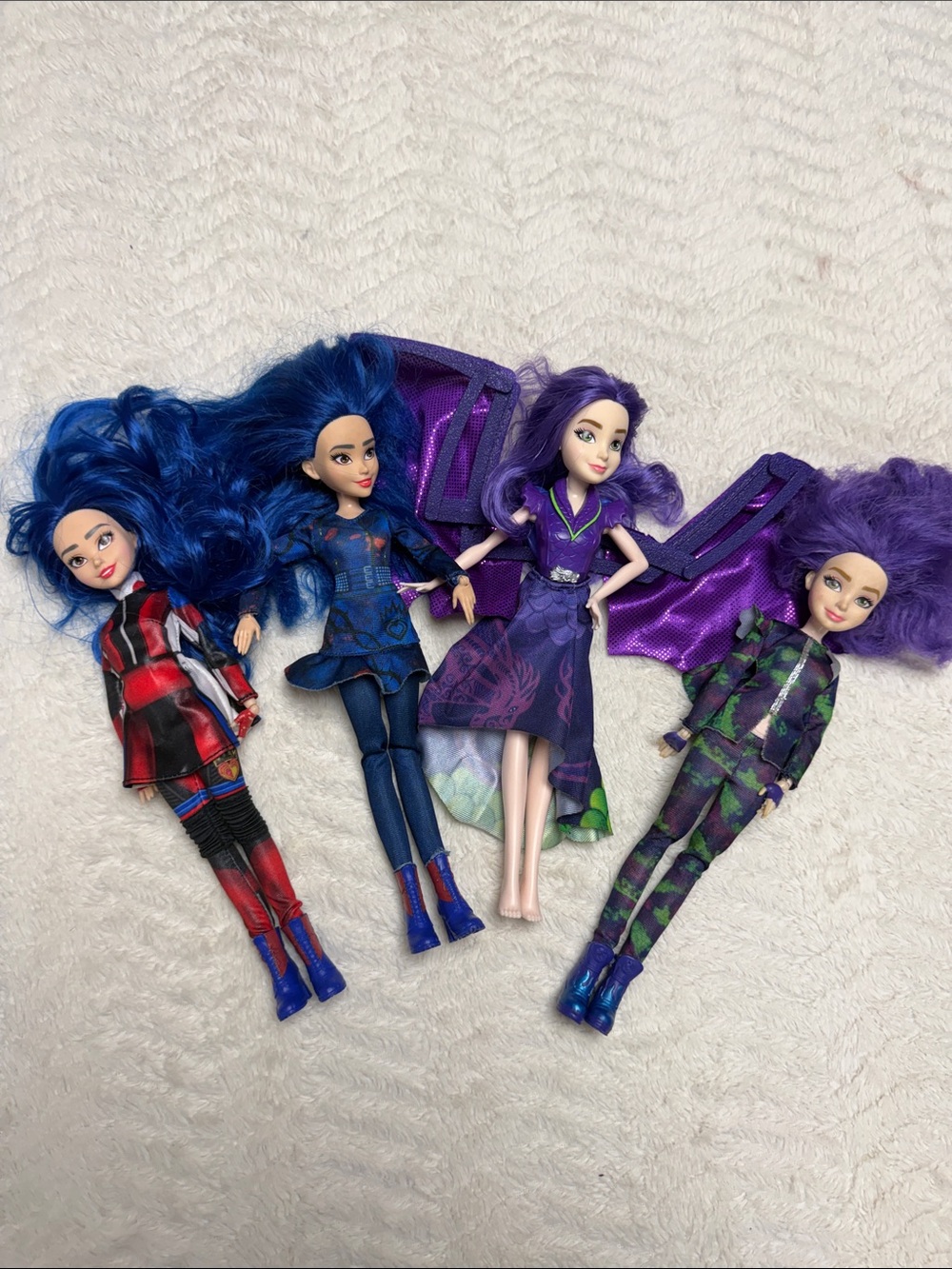 Disney Descendants Dolls Mal Isle of the Lost Dragon Queen MAL Lot Doll Set of 4